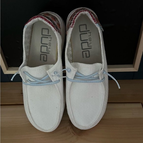 Hey Dude slip on shoes. Size 7 Excellent condition - Picture 4 of 6